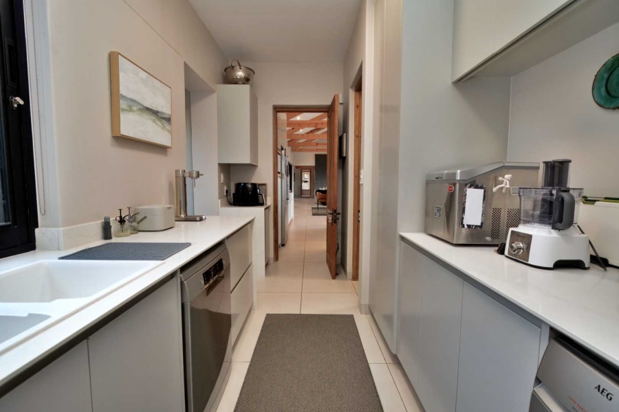 4 Bedroom Property for Sale in Stilbaai Wes Western Cape